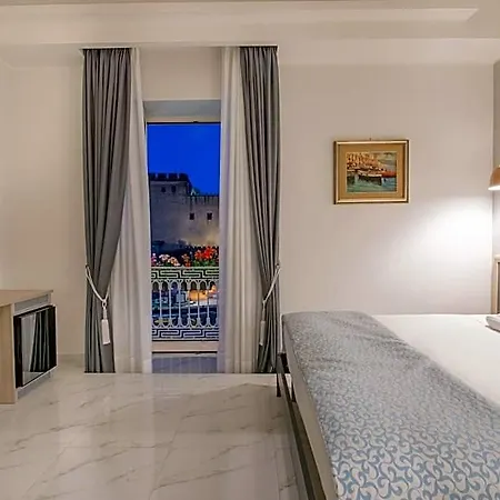 Bed & Breakfast Main - Municipio 4*