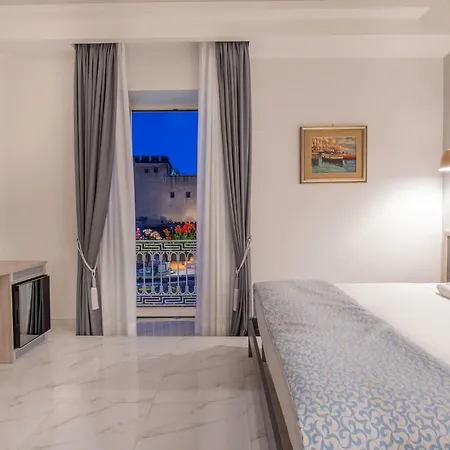 Bed & Breakfast Main - Municipio 4*